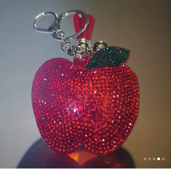 🆕️🍎RHINESTONE APPLE HANDBAG CHARM / KEYCHAIN🍎 - Picture 6 of 7